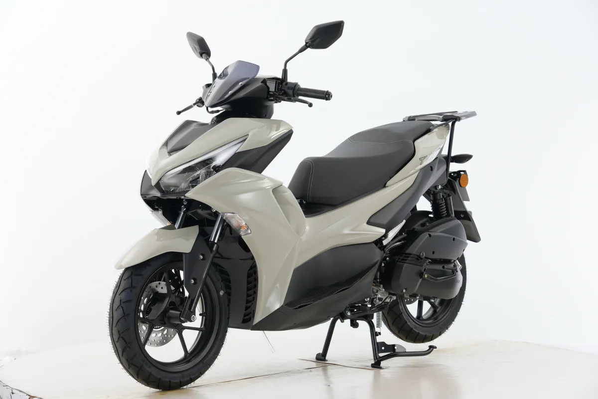 Скутер Gladiator TVX